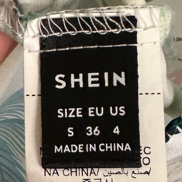 Shein Tropical Button up Shirt Size Small - Picture 4 of 6